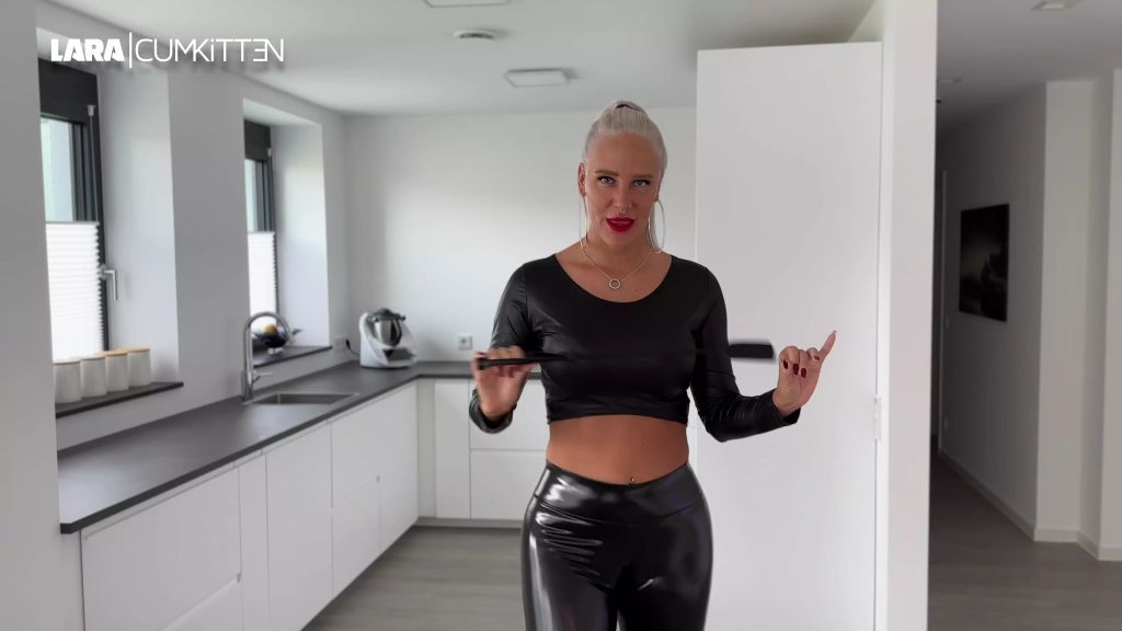 sexy foto nr. 1 von CEI für Sklaven | Leck dein eigenes Sperma für deine Herrin