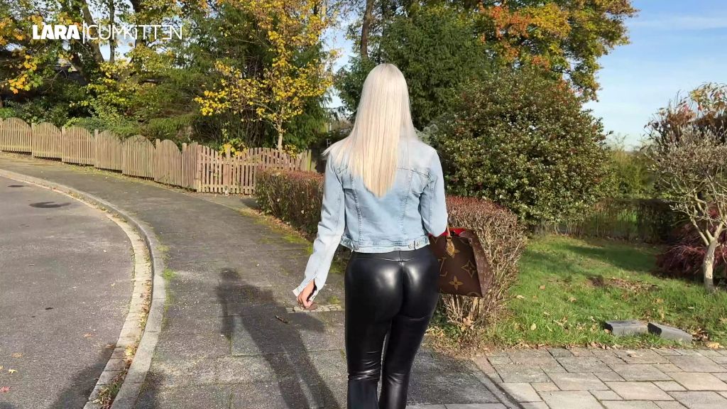 sexy foto nr. 3 von Leggings BUBBLE BUTT BITCH | Heimlich gefilmt und ZERFICKT