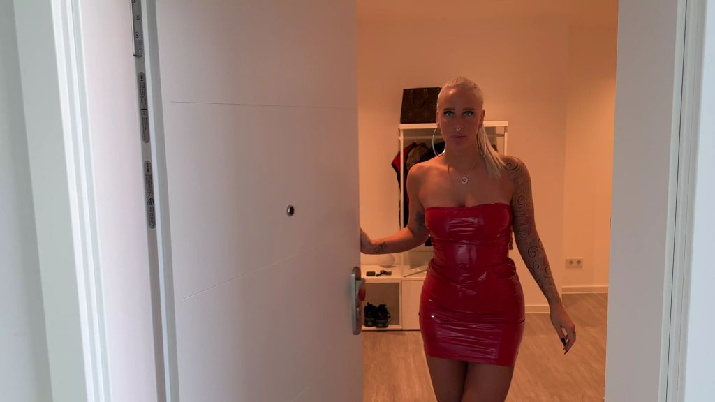 sexy foto nr. 1 von VERFICKTE MIETE | Vom Vermieter zerfickt und zugekleistert