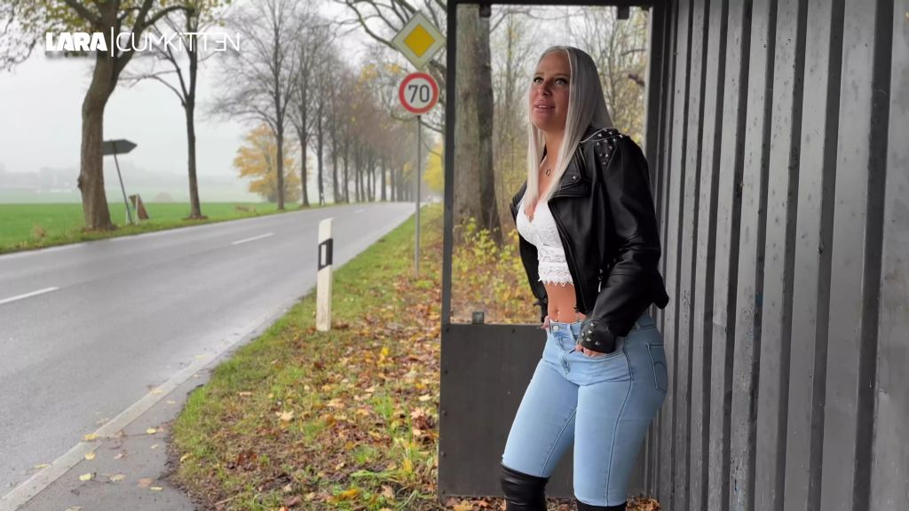 sexy foto nr. 4 von PUBLIC | Jeans und Stiefel in der Öffentlichkeit VOLLGEPISST