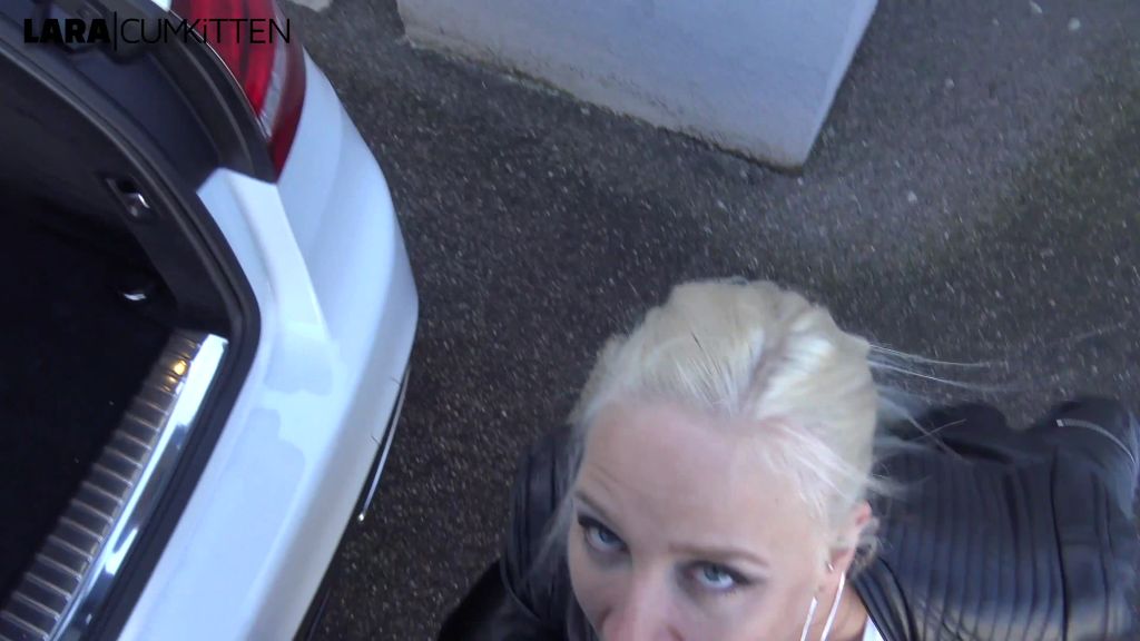 sexy foto nr. 4 von FICK MICH PUBLIC im Parkhaus | XXL Leggings CUMSHOT