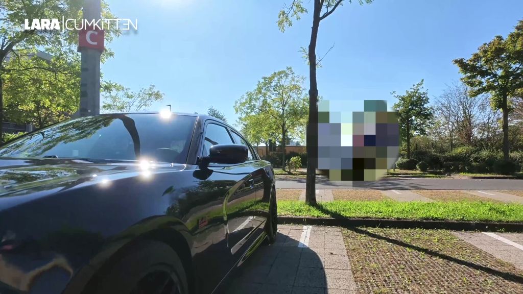 Vorschaubild 6 zum Video „LEGGINGSWALK | Spontanes PUBLIC DATE mit einem Fremden“