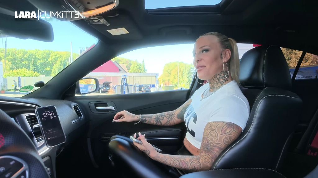 Vorschaubild 9 zum Video „LEGGINGSWALK | Spontanes PUBLIC DATE mit einem Fremden“