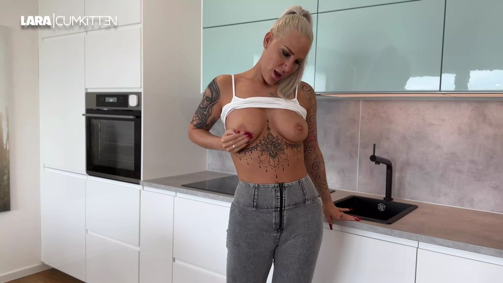 sexy foto nr. 5 von Fick mich in Jeans und Stiefeln | XXXL Facial weg geschluckt
