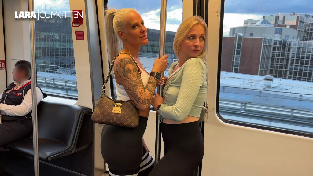 sexy foto nr. 3 von PUBLIC PISS im Airport | Wir müssen beide SOO NÖTIG...