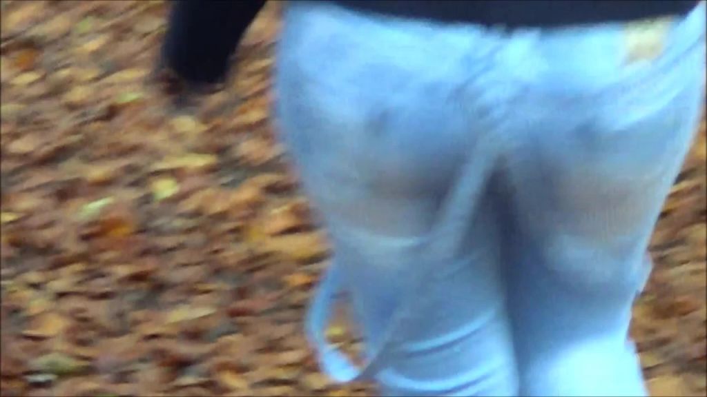 sexy foto nr. 3 von Wahnsinns Jeans Piss mit geilem Facial Quickie