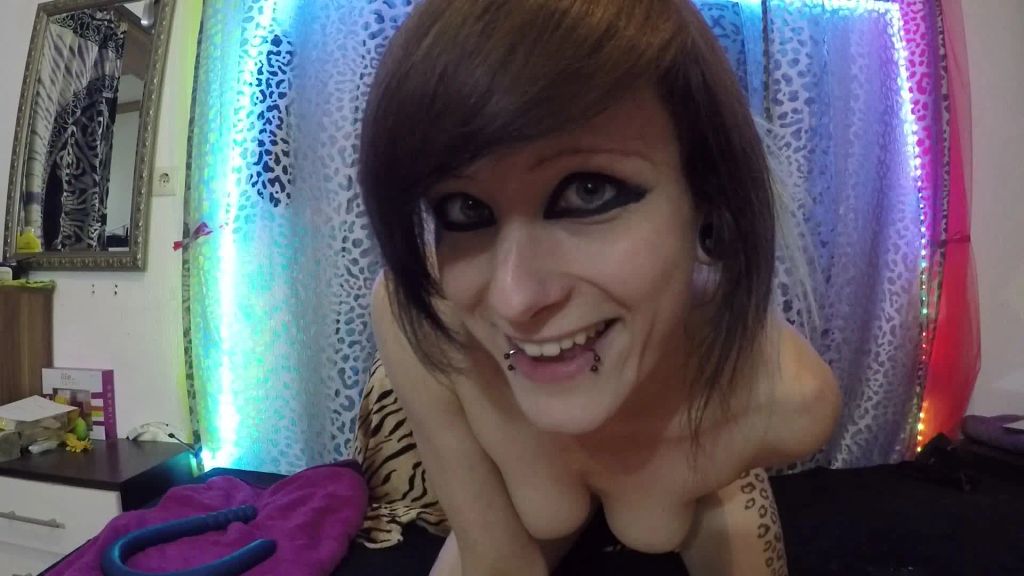 sexy foto nr. 1 von Deepthroattrainer - die Erste