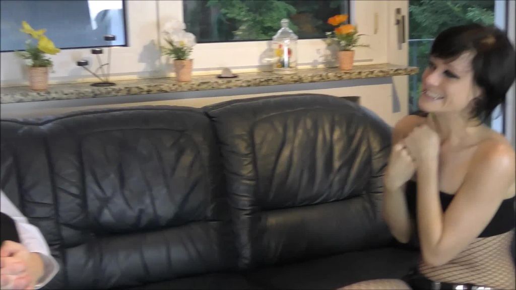 sexy foto nr. 1 von Brauche dringend Geld