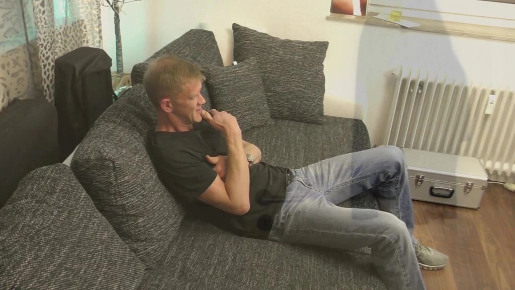 sexy foto nr. 2 von Hilf uns MrJungle hol uns hier raus 2