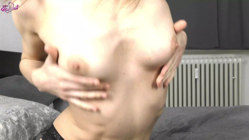 sexy foto nr. 1 von Nippel lecken - Wunschvideo
