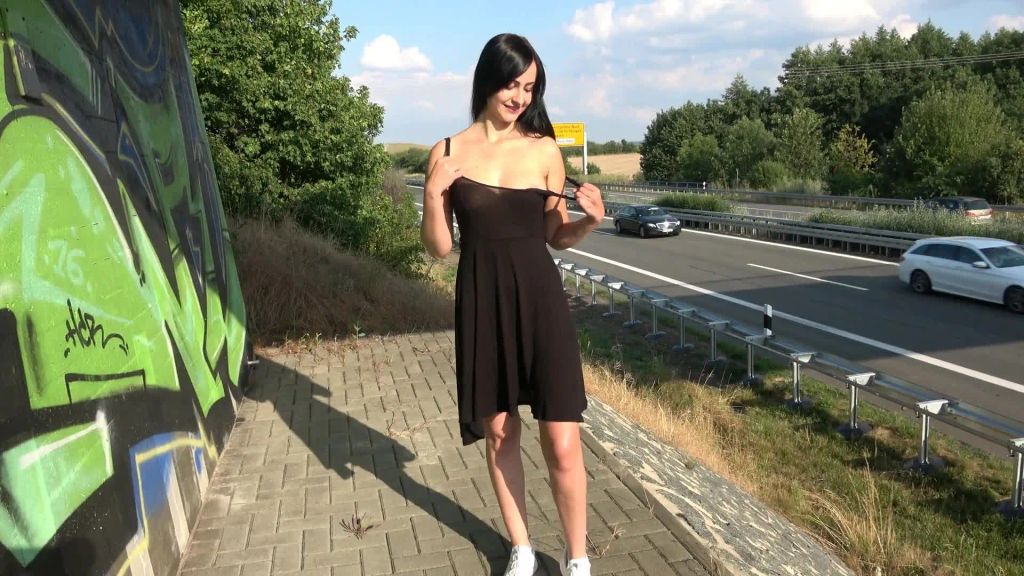 sexy foto nr. 1 von Public an der Autobahn gefickt!