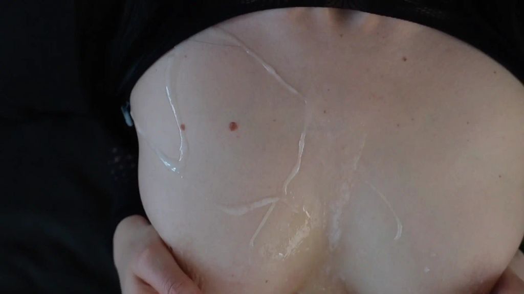 sexy foto nr. 9 von Tittenfick inkl. Extras und XL Spermaladung!!!