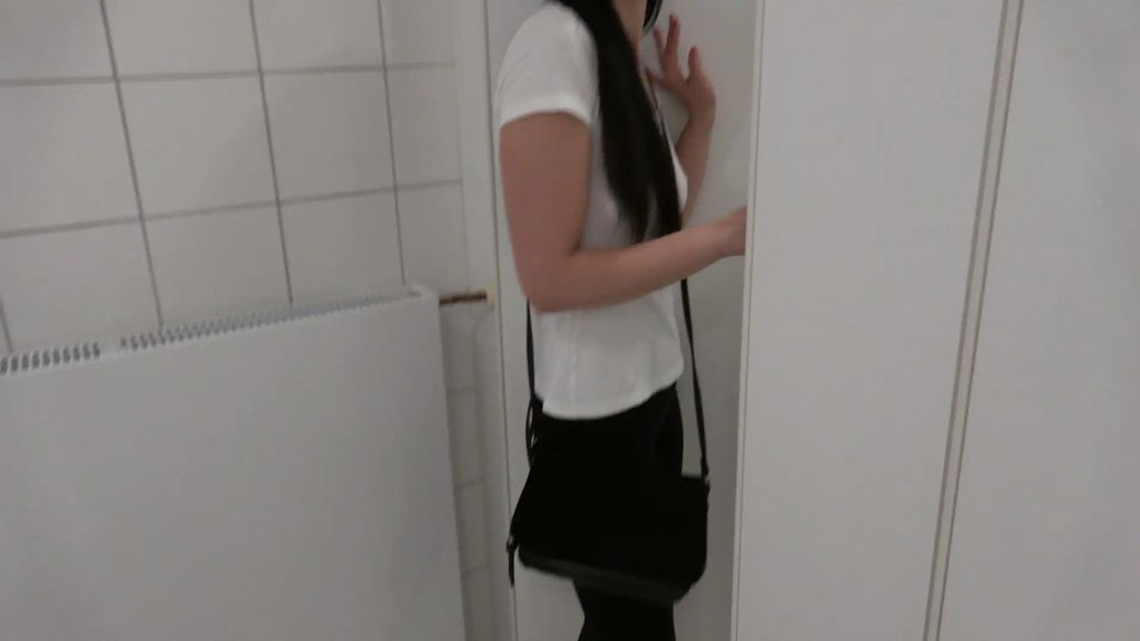 sexy foto nr. 1 von Spontaner Quicky mit Nervenkitzel!