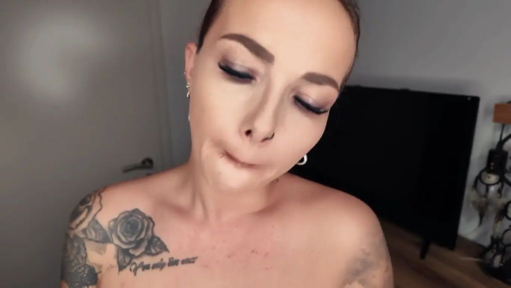 sexy foto nr. 8 von Noch ein Sextoy von der Venus Messe 🥵