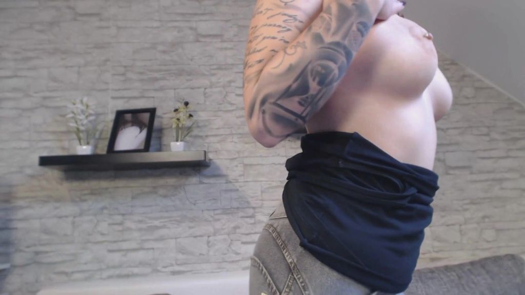 sexy foto nr. 7 von Abspritz-Countdown in enger Jeans!