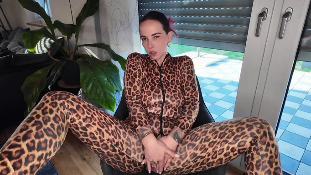 sexy foto nr. 5 von 🔥 Nackte Füße & eine feuchte, gierige Pussy
