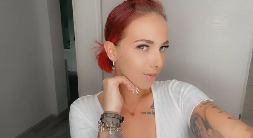 sexy foto nr. 1 von Pralle Titten - Streichel sie mir!