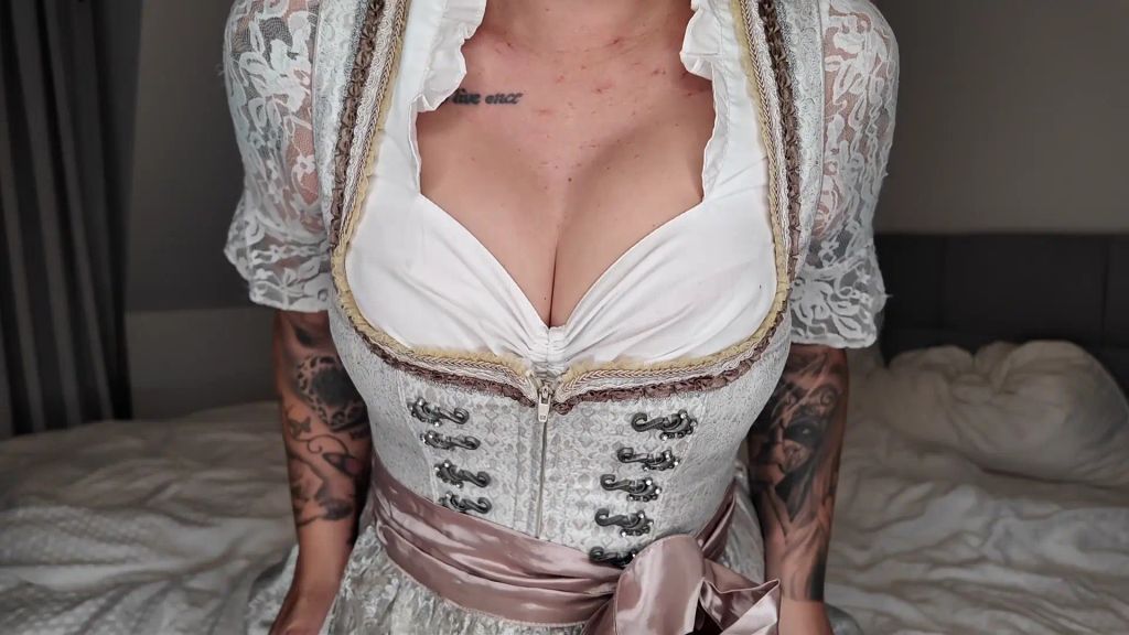 sexy foto nr. 2 von Vor dem Volksfest nochmal geil die Pussy gefingert !