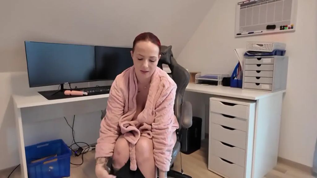 sexy foto nr. 4 von Ohhh fuck, Orgasmus schlägt Steuerkram um Längen! 😈