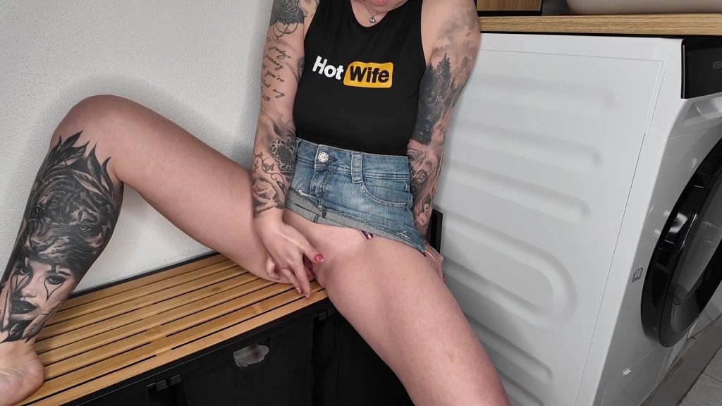 sexy foto nr. 3 von Haushalt kann richtig geil werden 😈