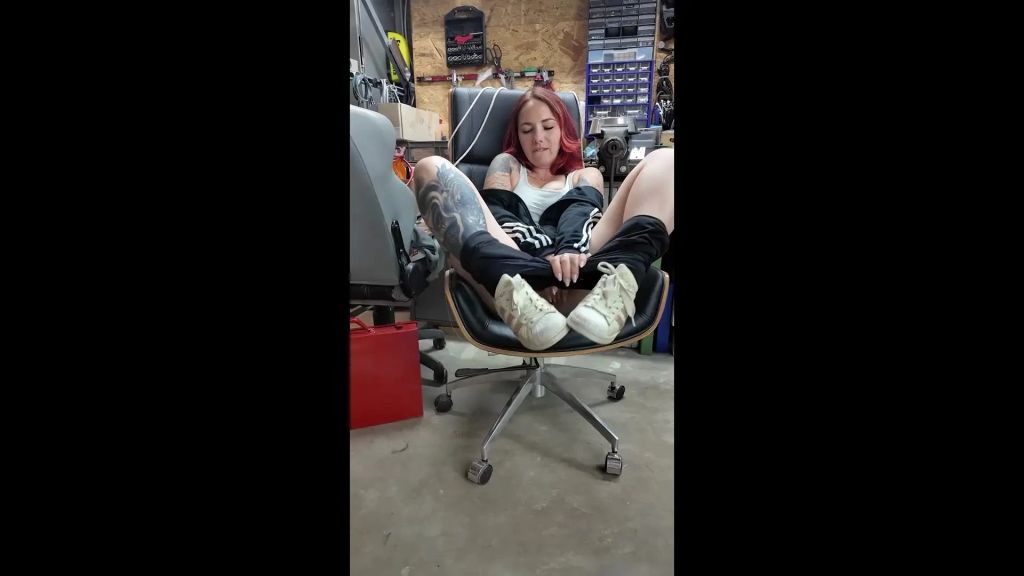 Orgasmus in der Werkstatt!