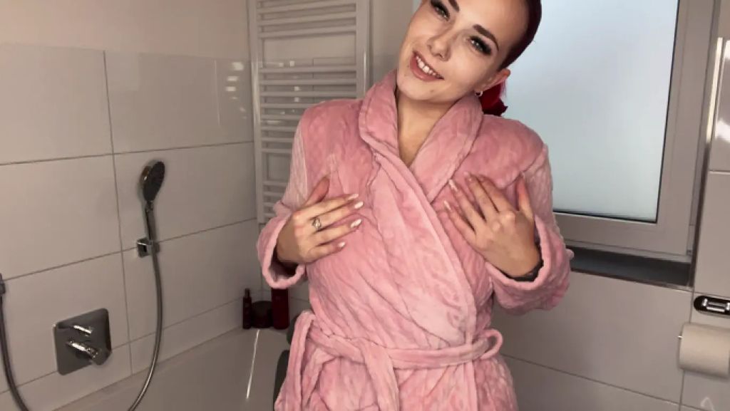 sexy foto nr. 1 von Was ist das auf meinen Titten?