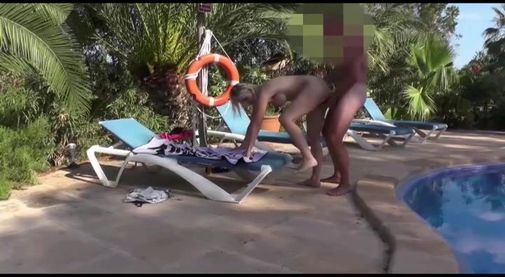 sexy foto nr. 9 von Urlauber am Pool vernascht