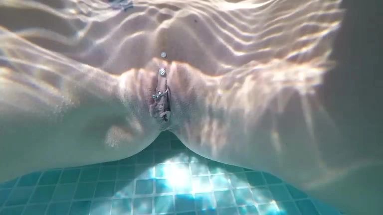 sexy foto nr. 10 von Ich liebe Wasser