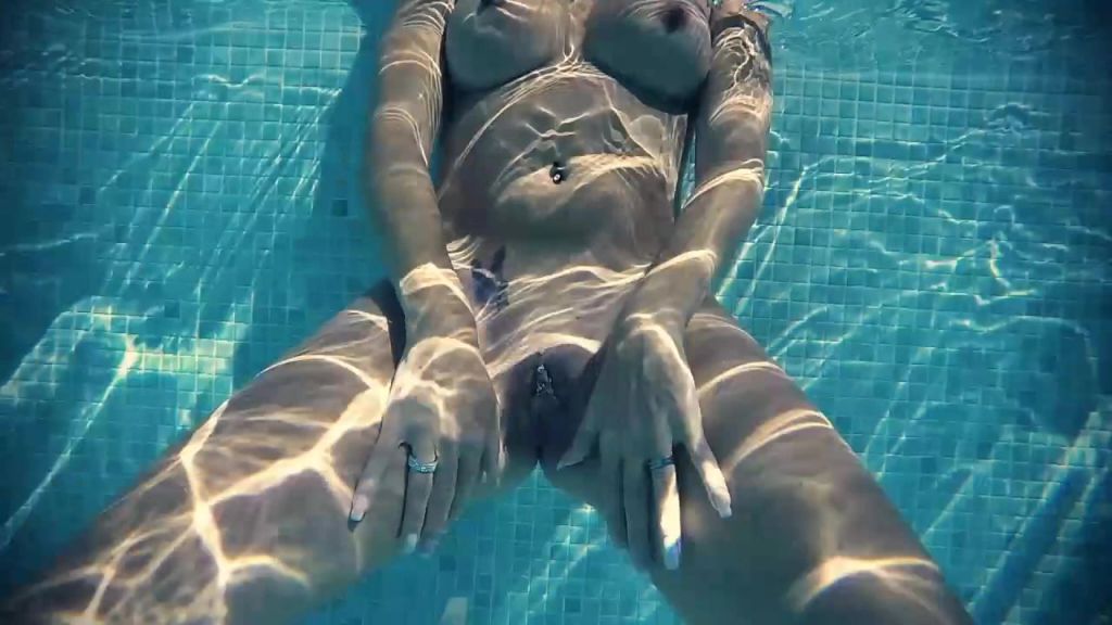 sexy foto nr. 8 von Hot Poolfun