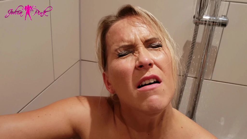 sexy foto nr. 9 von Jungschwanz in der öffentlichen Dusche ausgesaugt