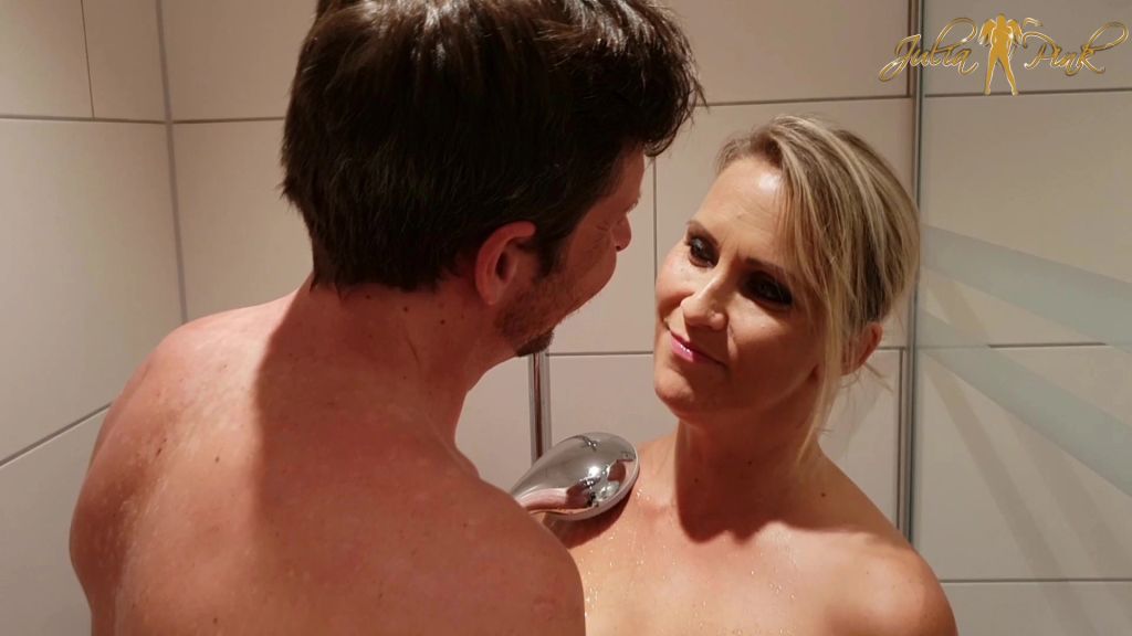 sexy foto nr. 4 von Schwanz angepisst und sauber geleckt
