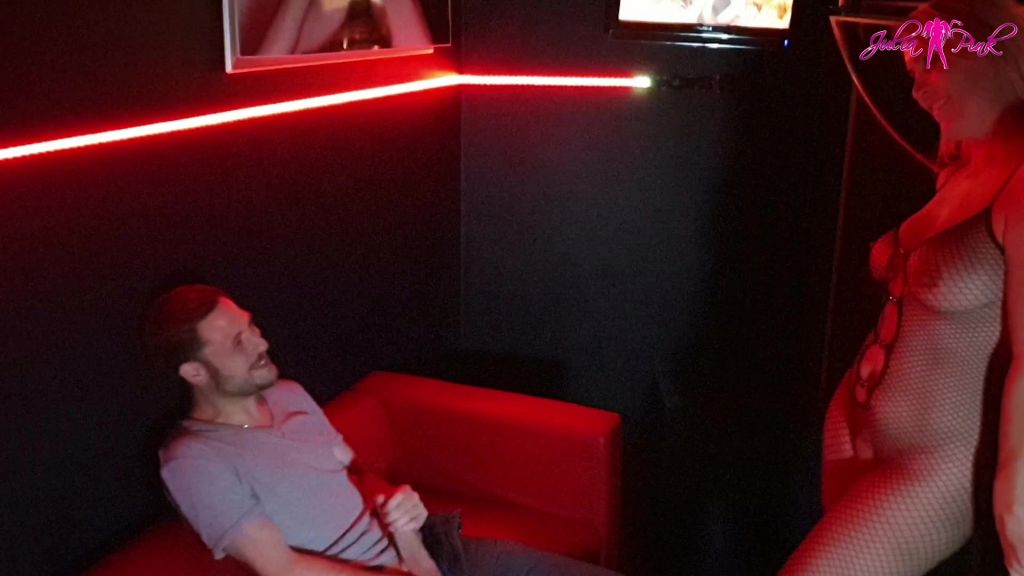 sexy foto nr. 2 von XXL Schwanz im Pornokino fickt mich geil durch