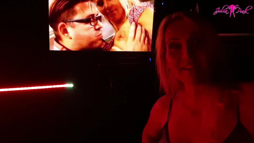 XXL Schwanz im Pornokino fickt mich geil durch