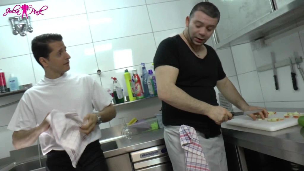 GangBang - durchgefickt in alle Löcher