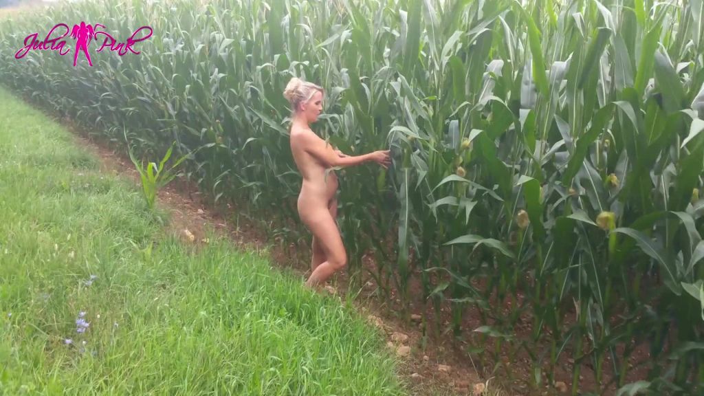 sexy foto nr. 2 von Erst den Mais gefickt dann Spermaspende vom Kameramann