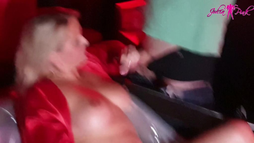 sexy foto nr. 9 von Spermaraub im Pornokino