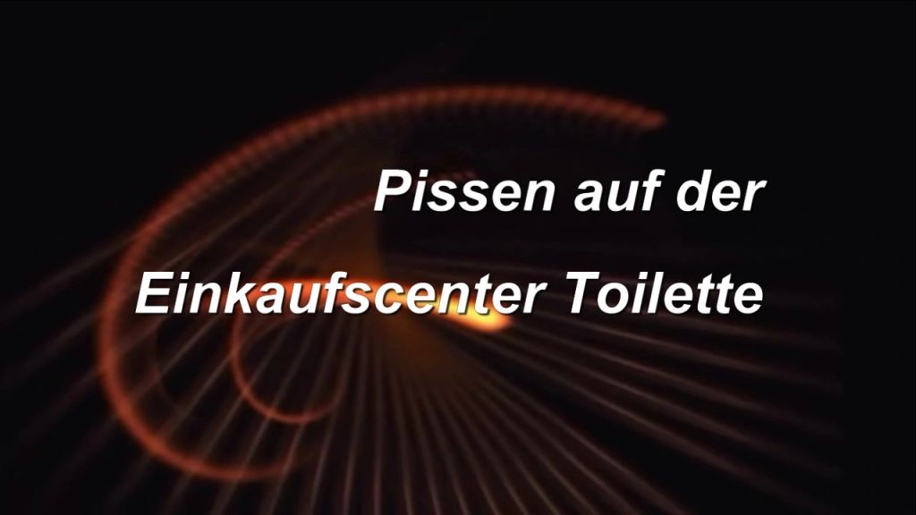 sexy foto nr. 2 von Pissen auf der Einkaufscenter Toilette (NS)