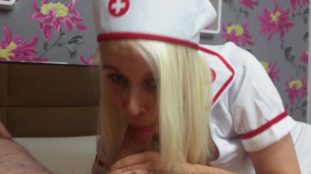 sexy foto nr. 3 von Krankenschwester in Aktion