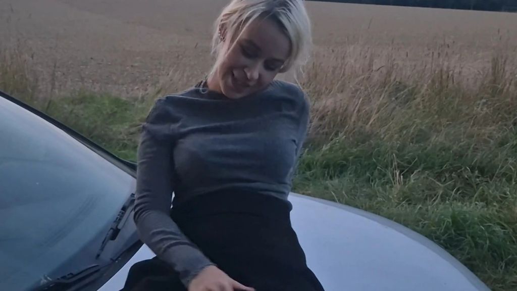 Schön durchgenommen auf der Motorhaube