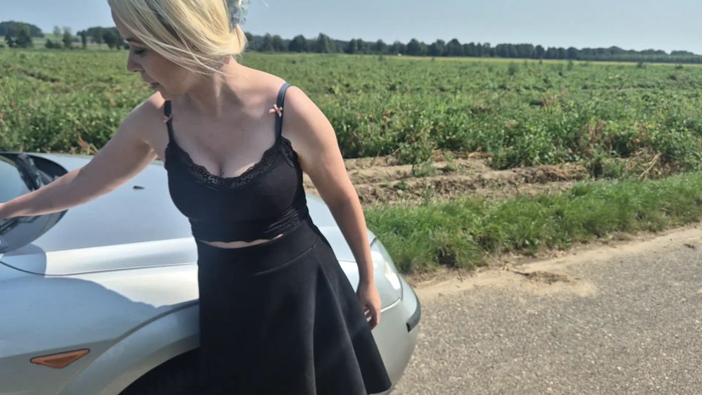 sexy foto nr. 6 von Geil von der Motorhaube gepinkelt!