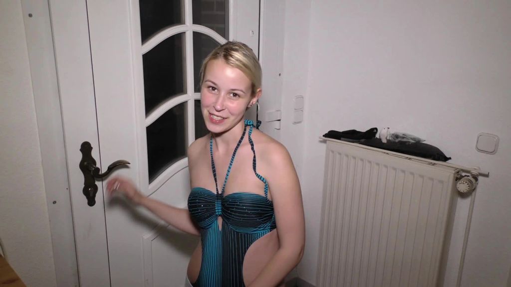 sexy foto nr. 2 von In die Jeans gepisst