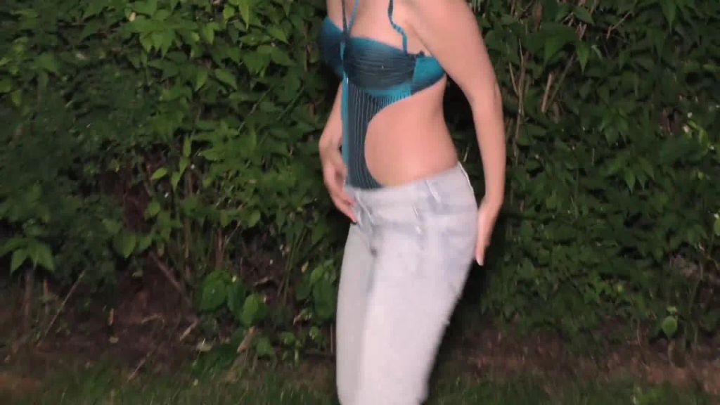 sexy foto nr. 7 von In die Jeans gepisst