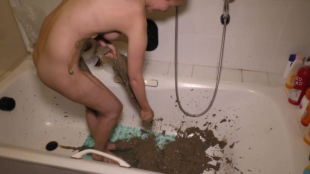 sexy foto nr. 3 von Schön mit Schlamm besudelt