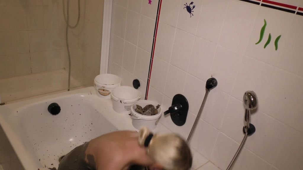 sexy foto nr. 8 von Schön mit Schlamm besudelt