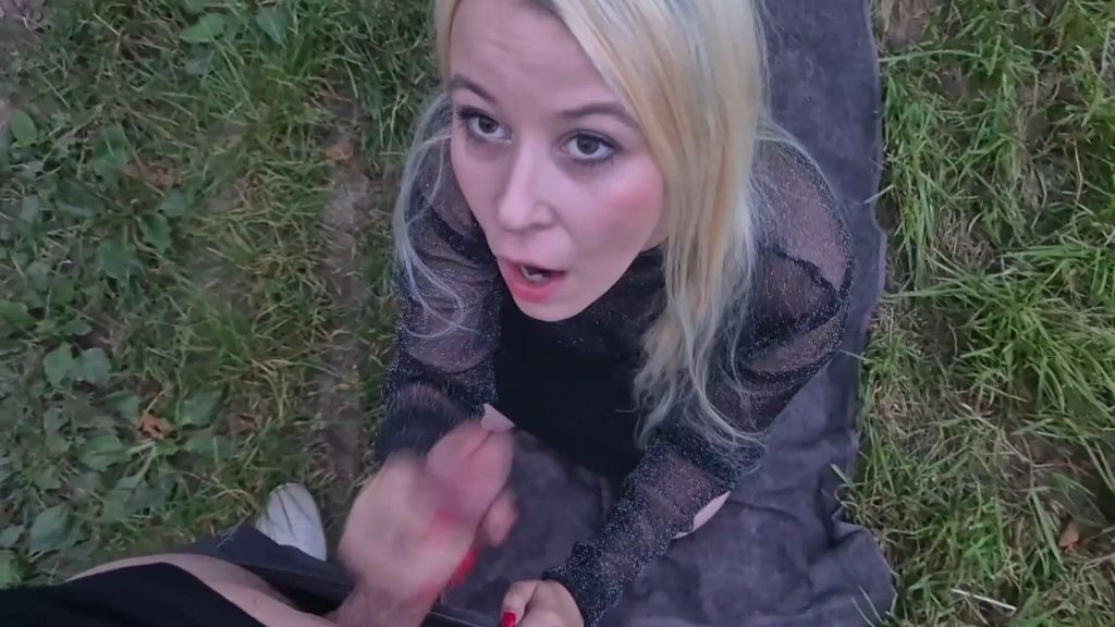 sexy foto nr. 2 von Schön Outdoor Gef**ckt und erwischt worden!