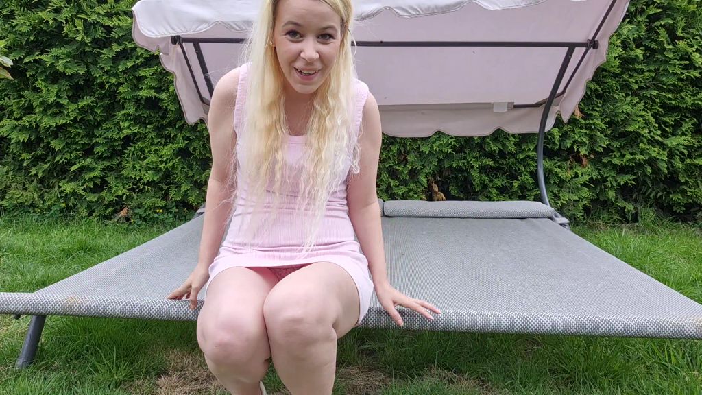 sexy foto nr. 5 von Heimlich in den Garten meines Nachbarns gepisst