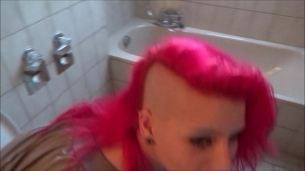 sexy foto nr. 6 von Vom Stiefvater gefickt mit geilen Creampie