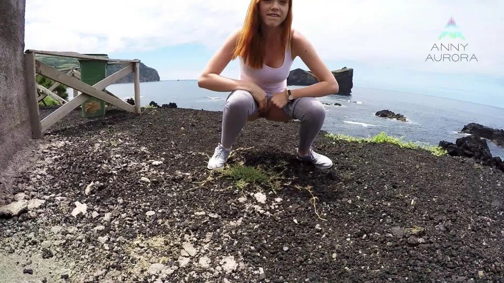 sexy foto nr. 9 von PUBLIC PISS - ERWISCHT :O