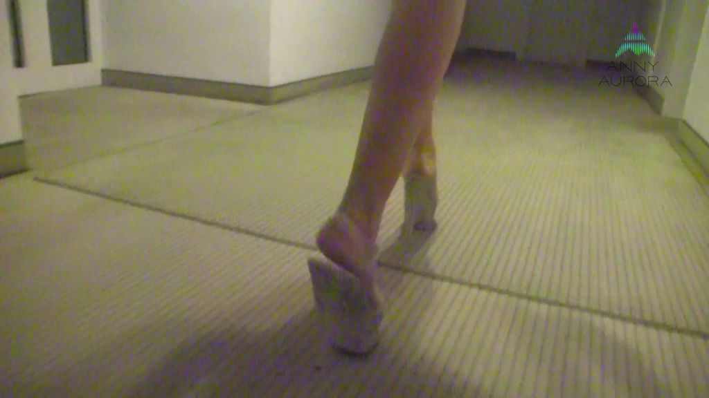 sexy foto nr. 1 von Ficken für’s Silvester-Ticket! Dafür tue ich alles!