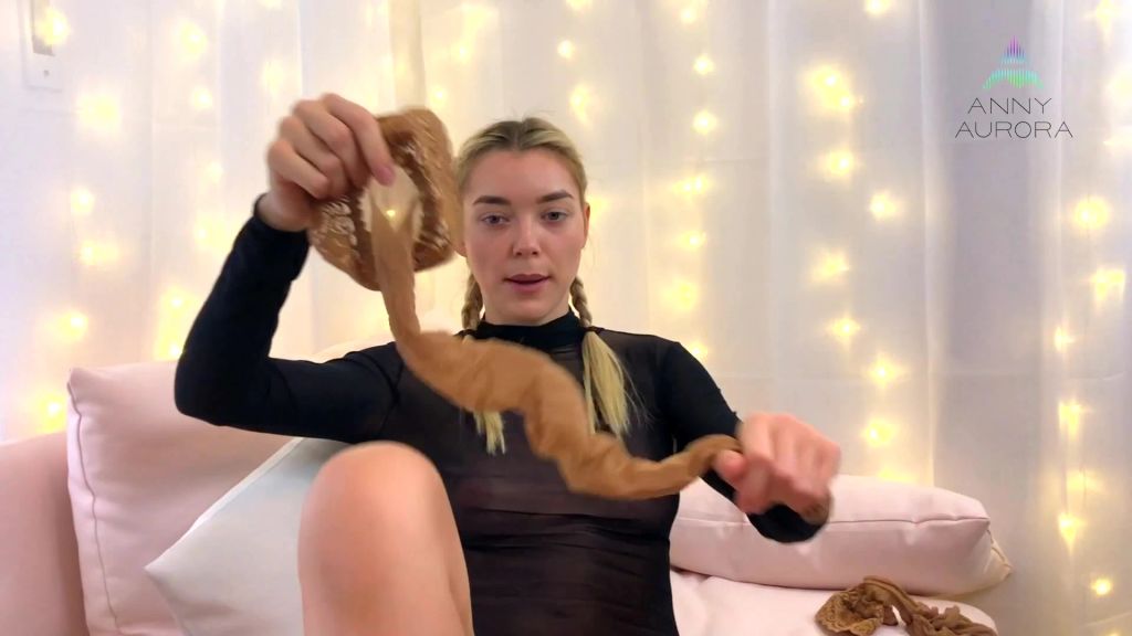 sexy foto nr. 3 von Fußfetisch - Nylon und Barfuß Wichsen bei dir! | Anny Aurora